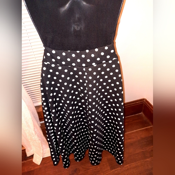 Skirt - Picture 3 of 3